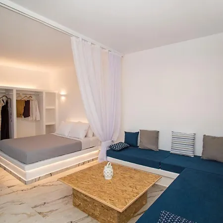 La Belle Vie - Santorini - Adults Only