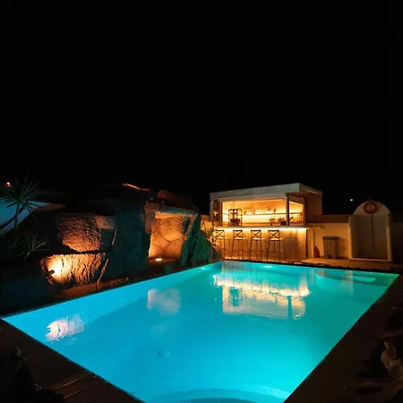 La Belle Vie - Santorini - Adults Only شقة Kamári